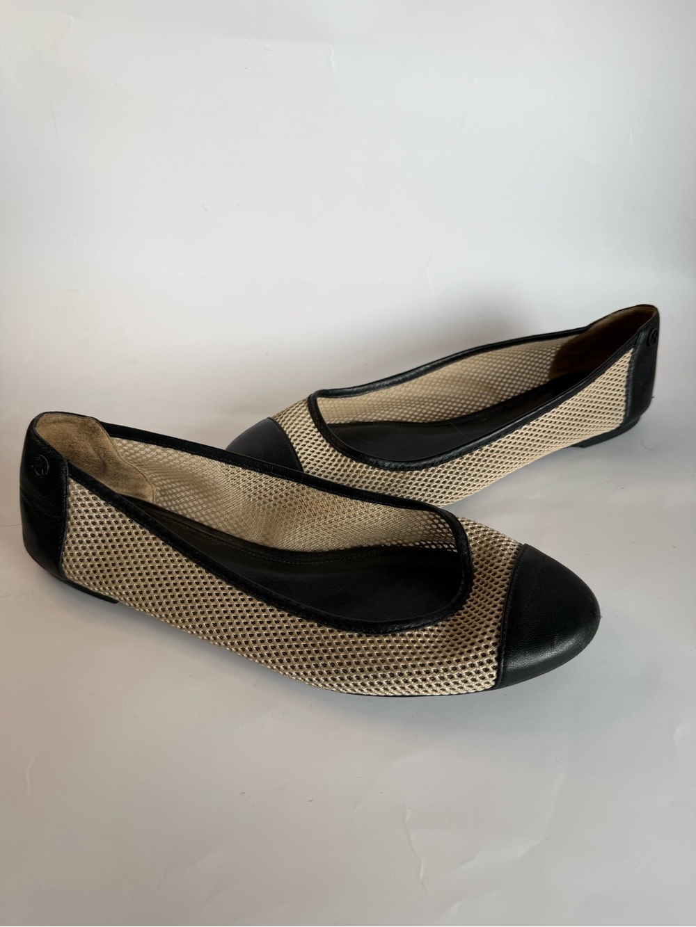Michael Kors Black and Beige Mesh Ballet Flats in size 7.5